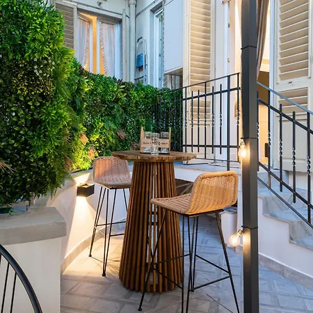 Elegante Con Giardino Privato, Jacuzzi Nel Cuore Di