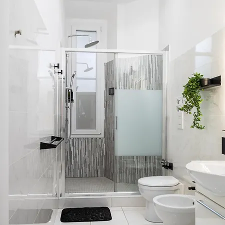 Elegante Con Giardino Privato, Jacuzzi Nel Cuore Di Lejlighed